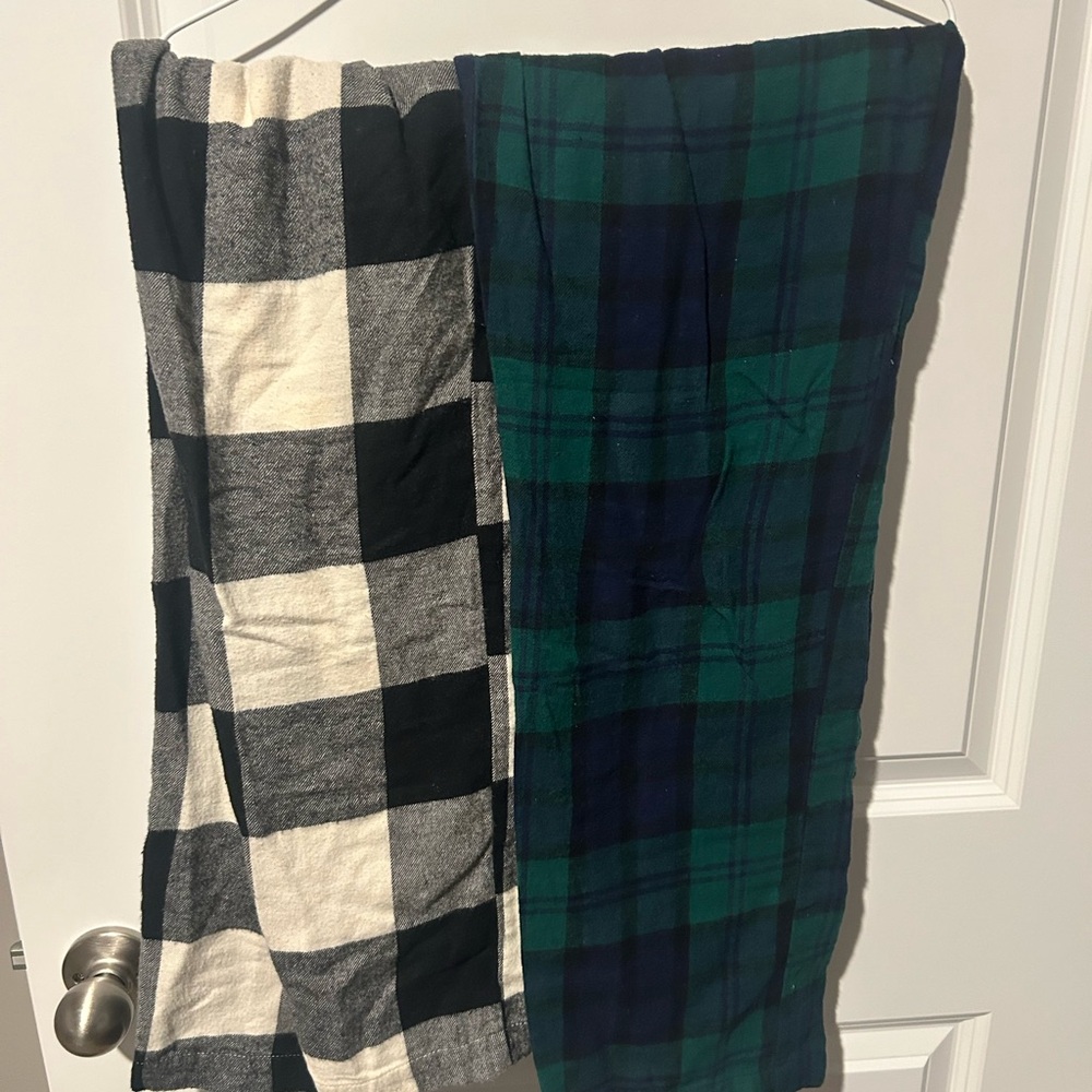 Lot of 2 Old Navy Women’s Pajama Pants